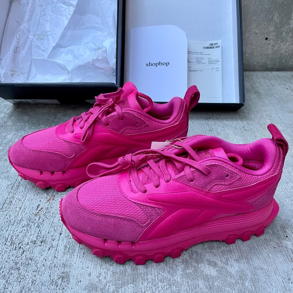 Reebok Cardi V2 Pink Classic Leather Sneaker size 8